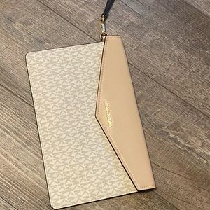 Michael Kors Clutch/Wristlet